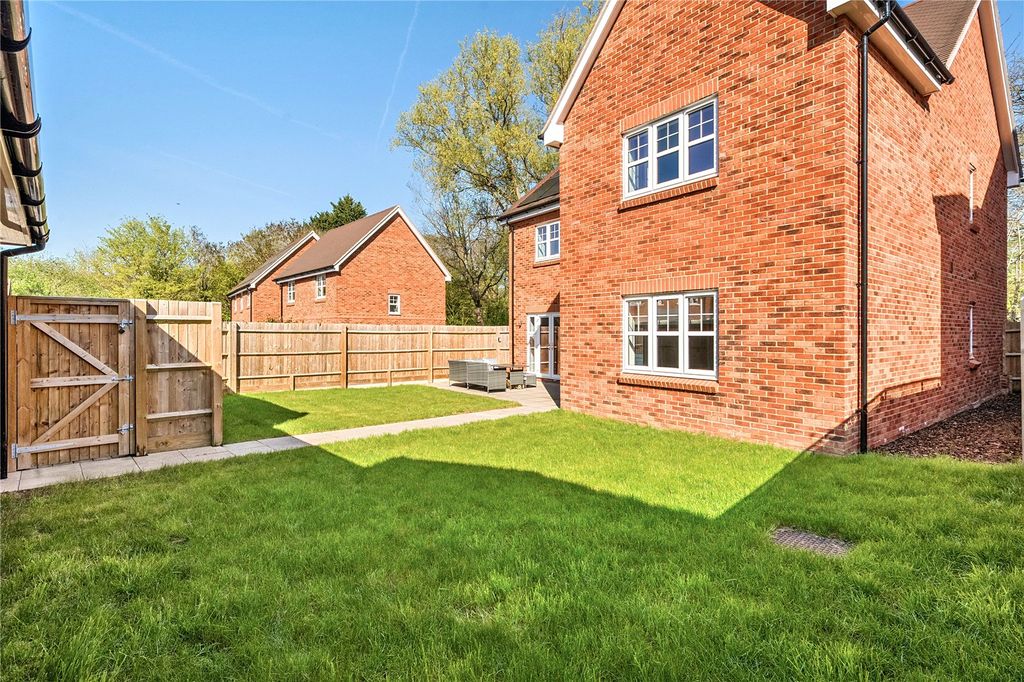 Additional image 29 of 4 bed detached house for saleGale Gardens, Hayley Green, Warfield, Bracknell RG42