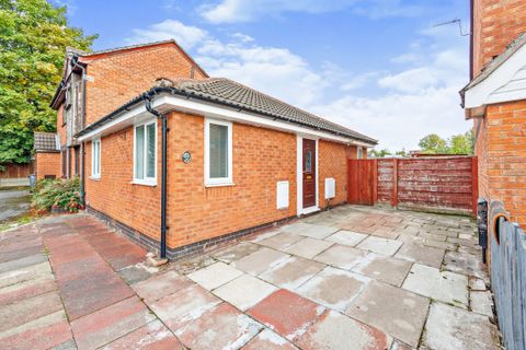 Crammond Close, Manchester M40