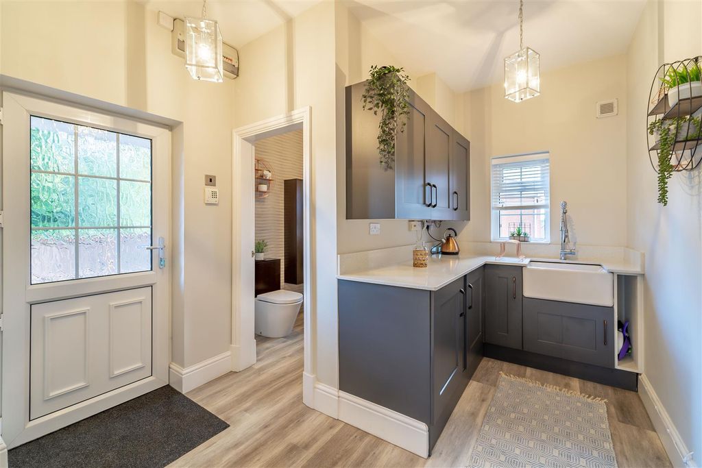 Additional image 18 of 5 bed detached house for saleGrangelea Gardens, Bramcote, Nottingham NG9