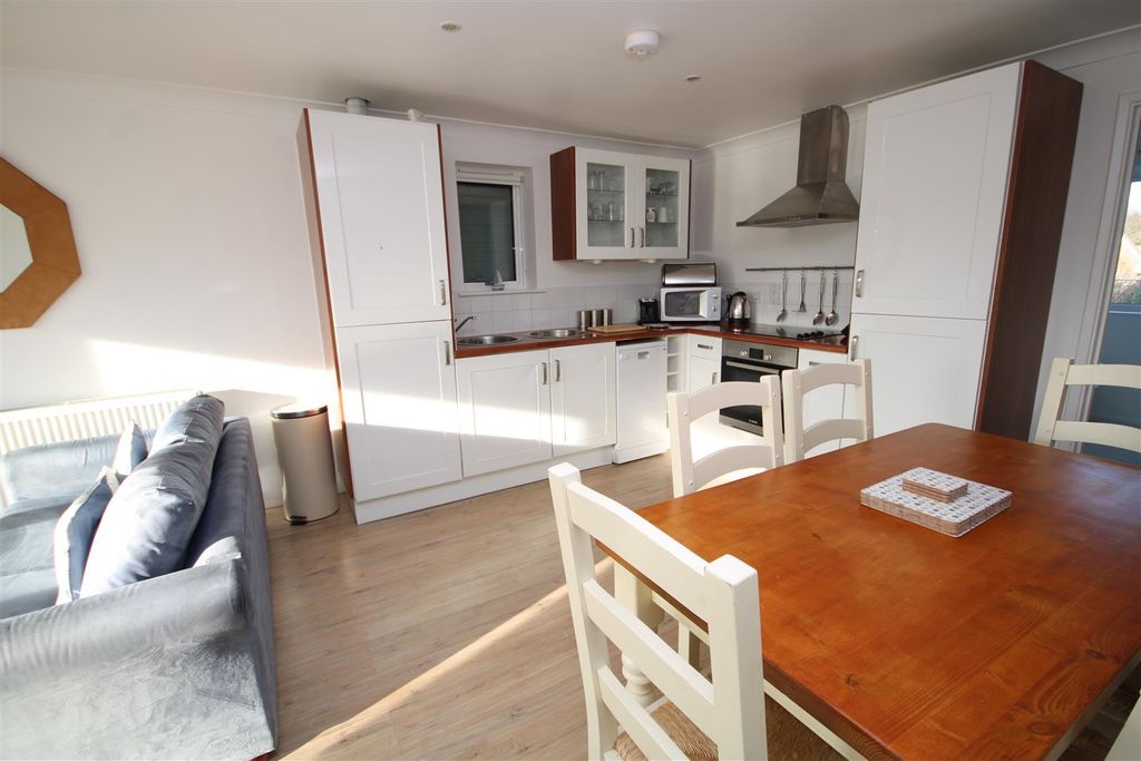Additional image 4 of 3 bed cottage for saleYarmouth, Isle Of Wight PO41