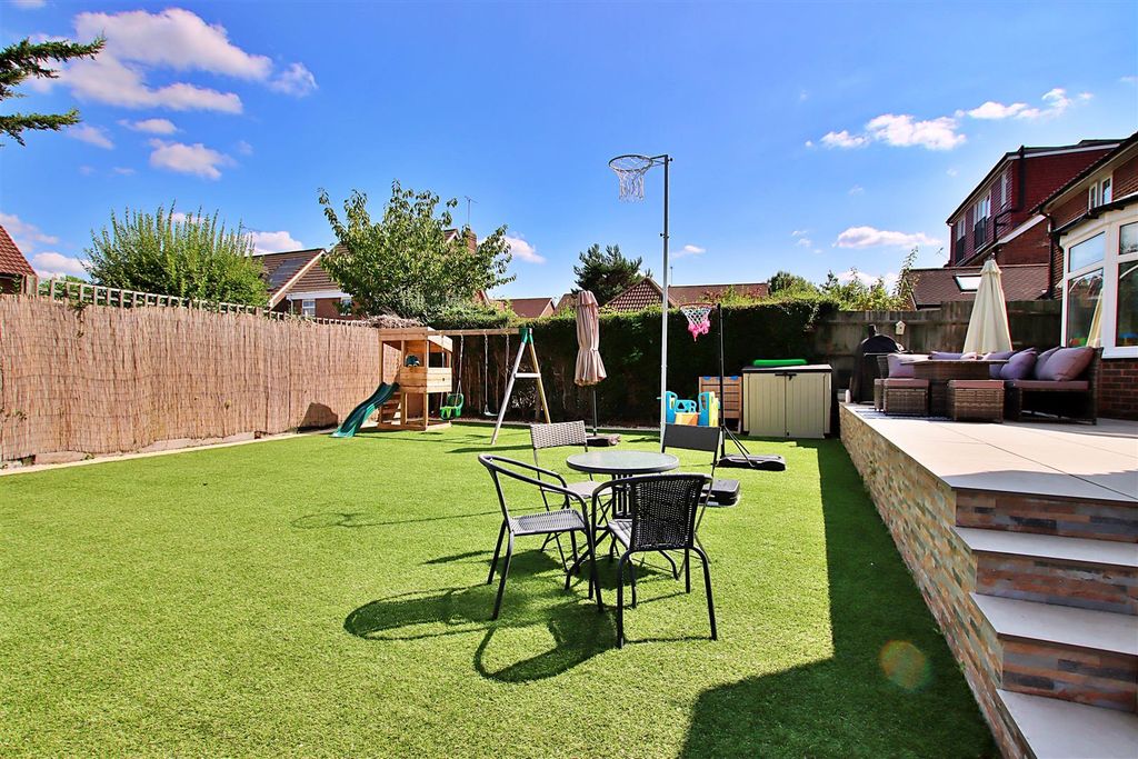 Additional image 21 of 4 bed semi-detached house for saleTheobald Street, Borehamwood WD6