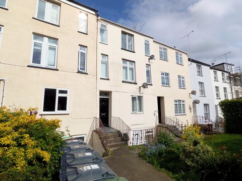 Grosvenor Place, Exeter EX1