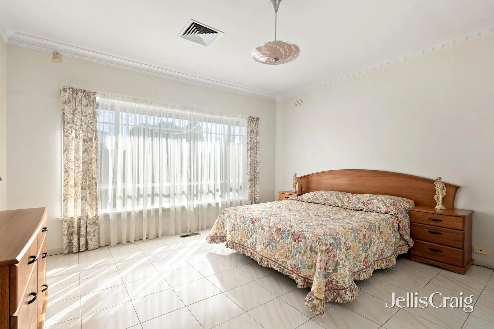Additional image 5 of 37 St Raphael Street, Avondale Heights VIC 3034