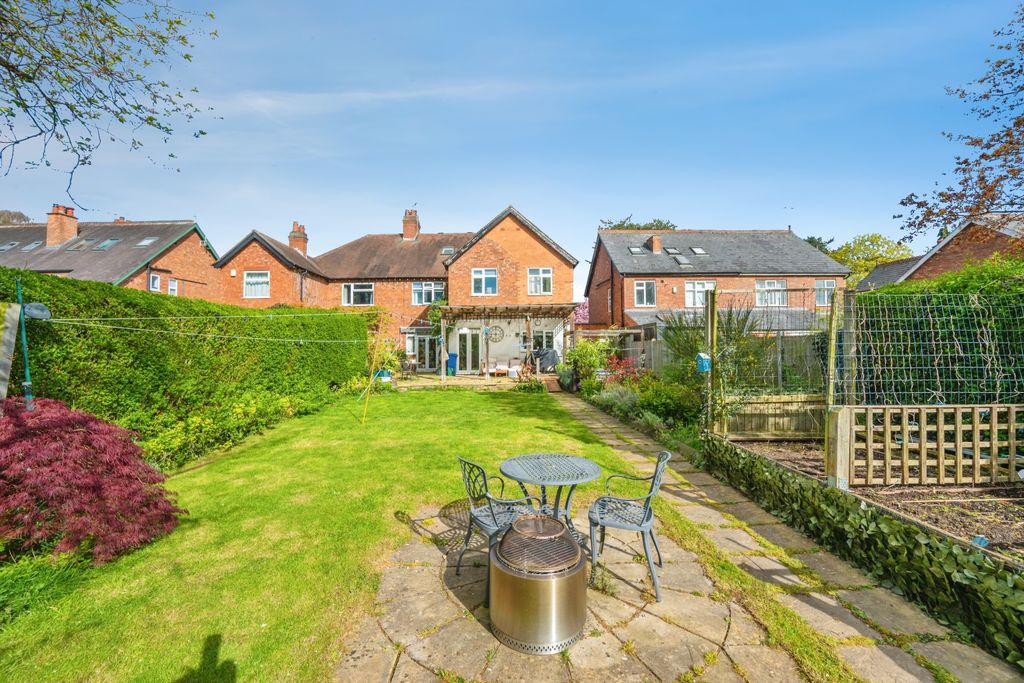 7 bed semi-detached house for saleStation Road, Derby DE3