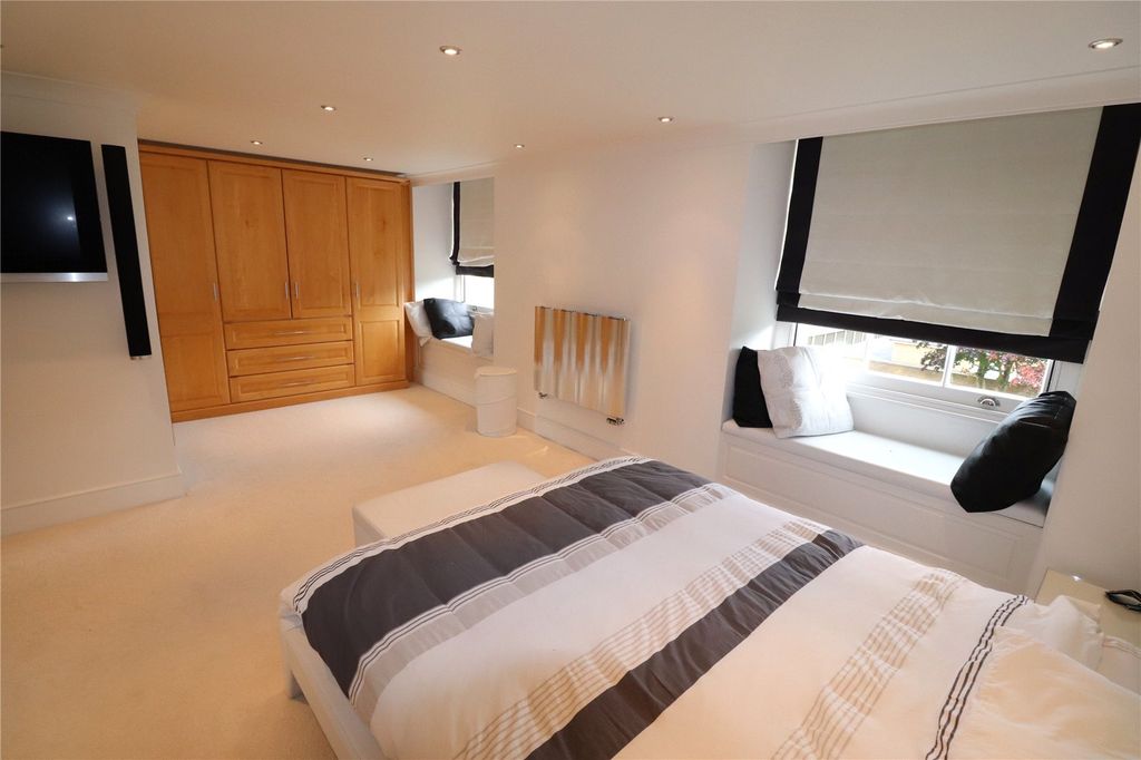 Additional image 3 of 3 bed flat for saleThorndon Hall, Thorndon Park, Ingrave, Brentwood CM13