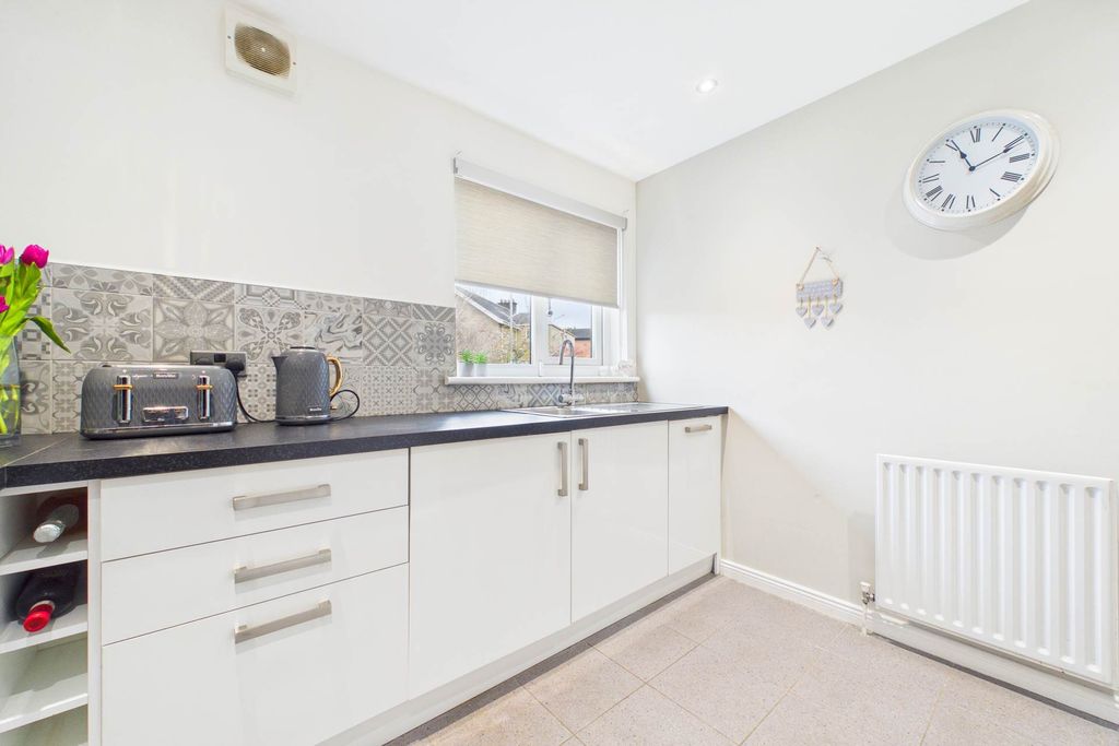 Additional image 8 of 2 bed flat for saleSouth Park Grove, Hamilton ML3