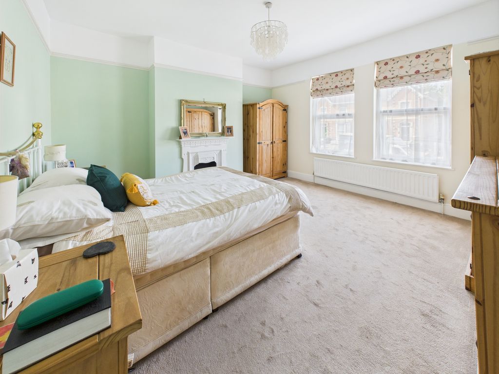 Additional image 14 of 5 bed semi-detached house for saleTaunton Road, Bridgwater TA6