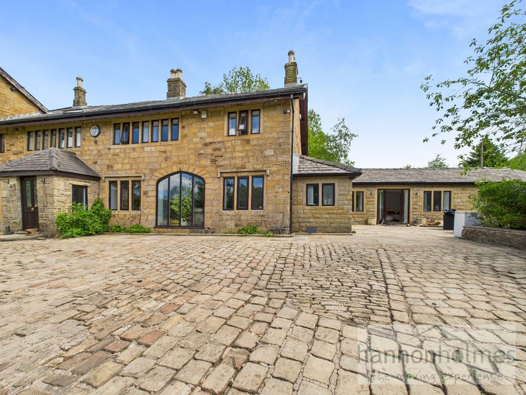 6 bed semi-detached house for saleLadyshore Road, Little Lever, Bolton BL3