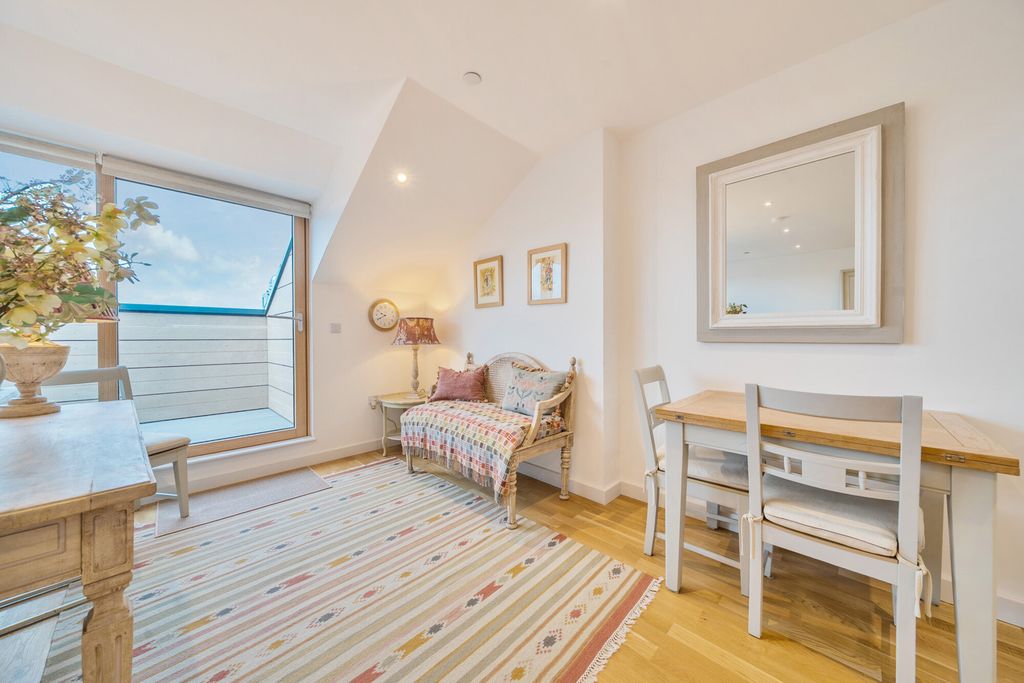 Additional image 14 of 2 bed flat for saleSt. Marks Square, Bromley BR2