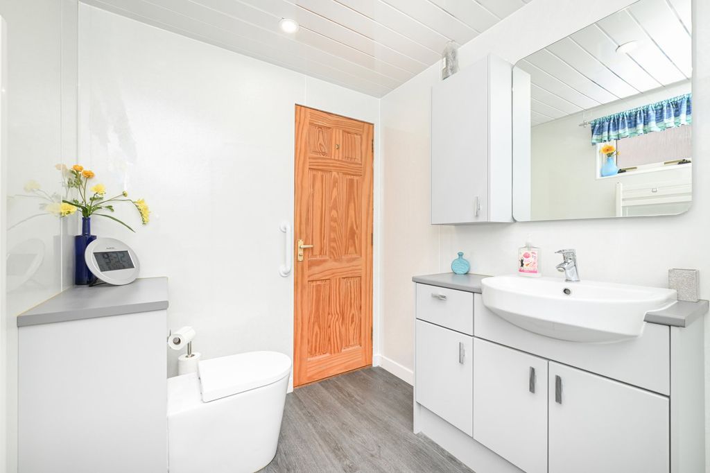 Additional image 16 of 3 bed bungalow for saleHoul Road, Scalloway, Shetland ZE1