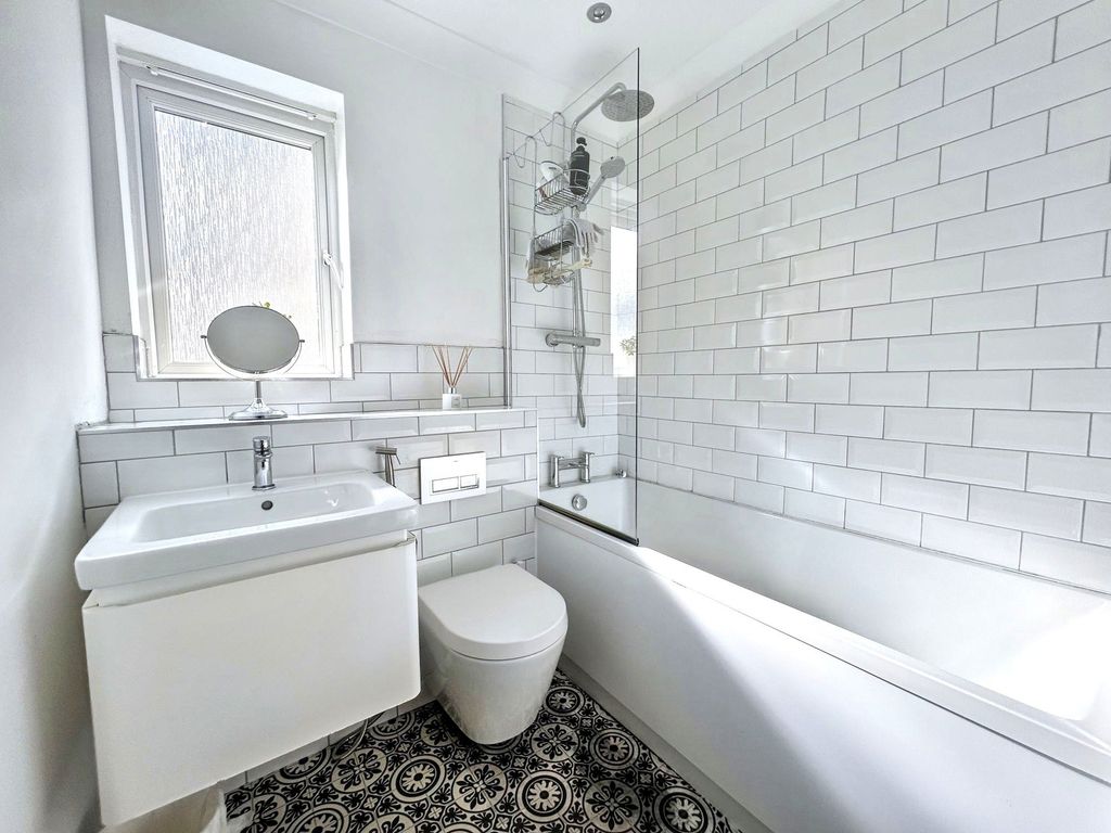 Additional image 8 of 2 bed flat for saleUltor Court, Blyth NE24