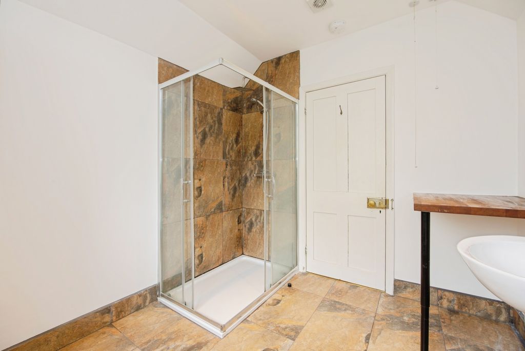 Additional image 9 of 1 bed flat for saleWestern Terrace, Bodmin, Cornwall PL31