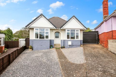 South East Crescent, Sholing SO19