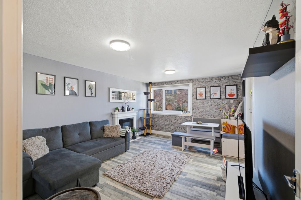 Additional image 2 of 2 bed flat for sale8 Croft Court, Blairgowrie PH10