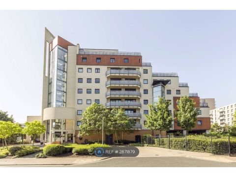 Trade Winds, London E16