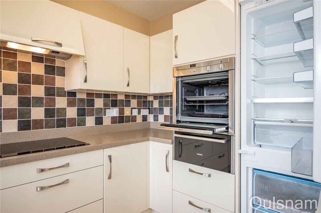 Additional image 5 of 2 bed flat for saleBurcot Lane, Bromsgrove, Worcestershire B60
