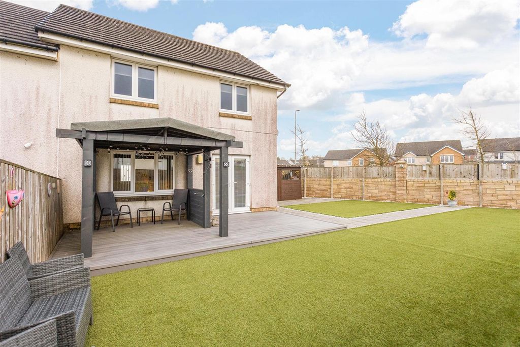 Additional image 33 of 3 bed semi-detached house for saleEast Cults Court, Whitburn EH47