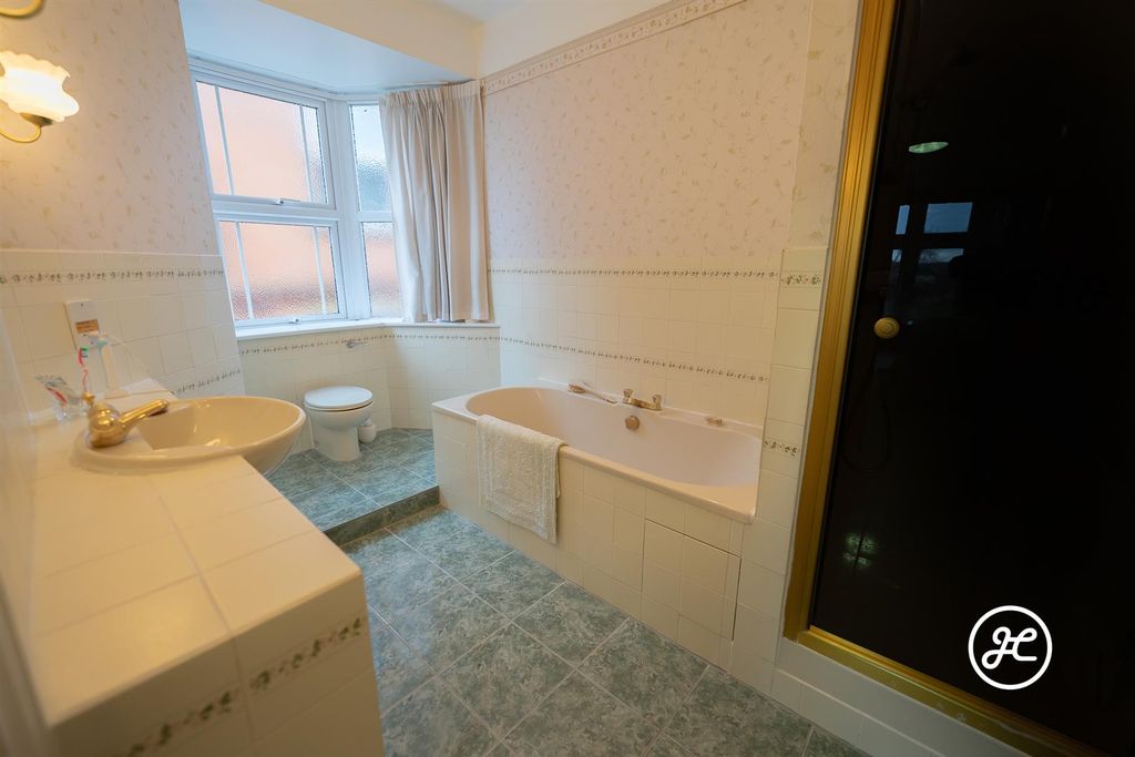 Additional image 20 of 5 bed detached house for saleDurleigh Road, Bridgwater TA6