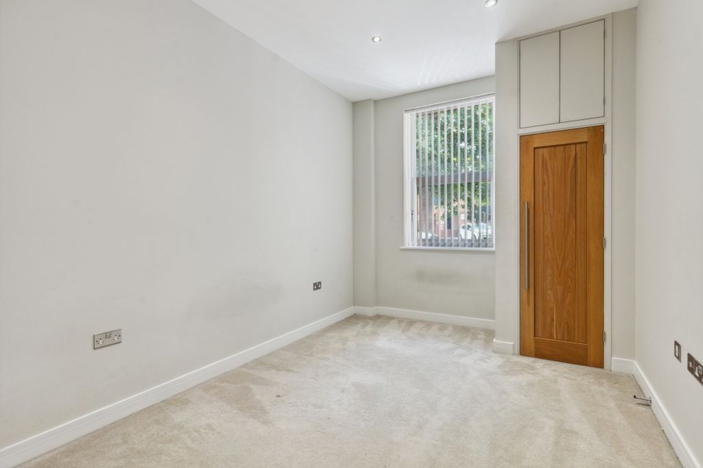 Additional image 11 of 2 bed flat for saleFurlong Road, Bourne End SL8