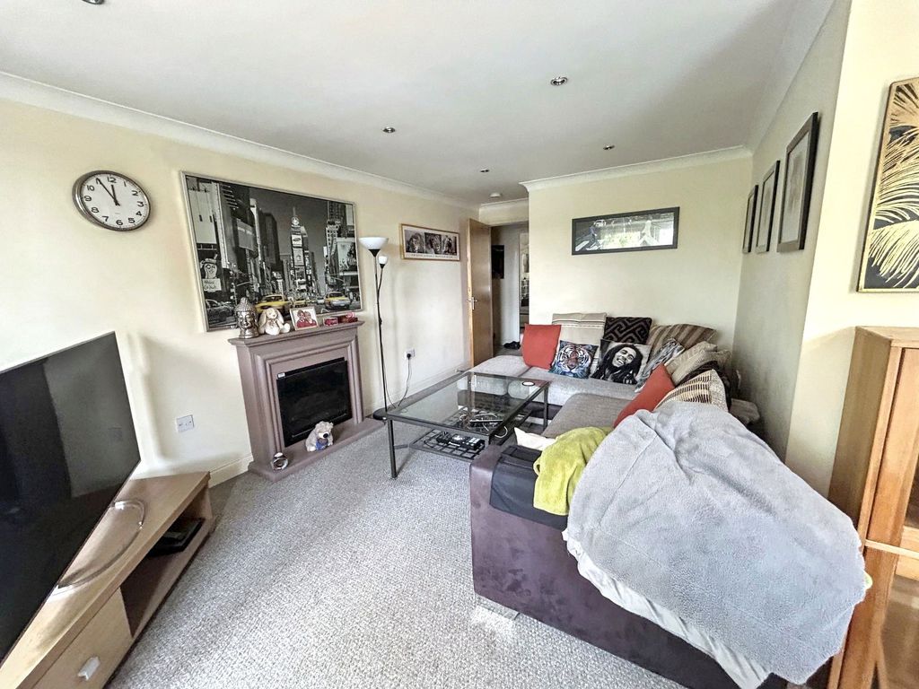 Additional image 3 of 2 bed flat for saleNunn Gardens, Fellside Road, Whickham, Newcastle Upon Tyne NE16