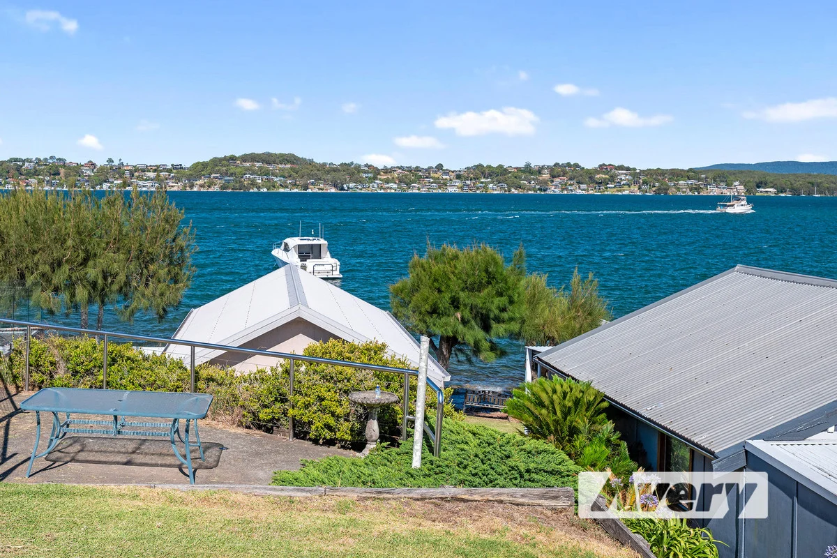 19 Grant Road, Coal Point NSW 2283