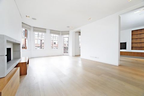 Oakwood Court, Holland Park W14
