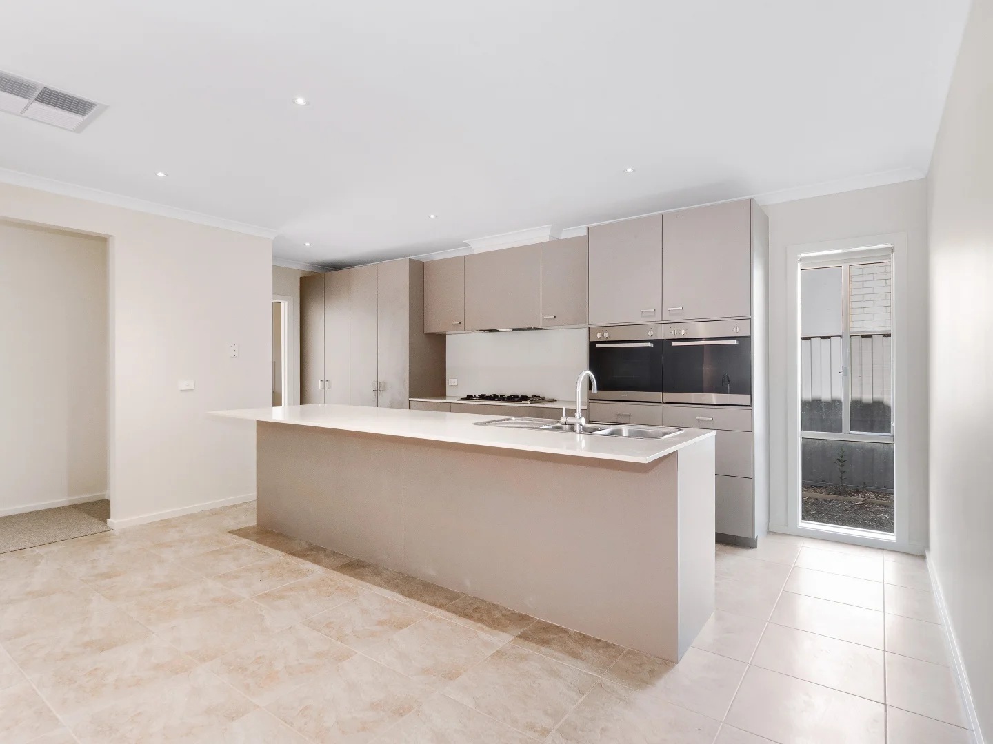 Additional image 3 of 34 Archers Field Drive, Cranbourne East VIC 3977