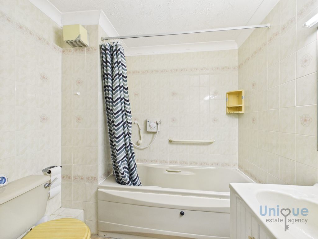 Additional image 8 of 1 bed flat for saleLemon Tree Court, Clifton Drive North, Lytham St. Annes FY8