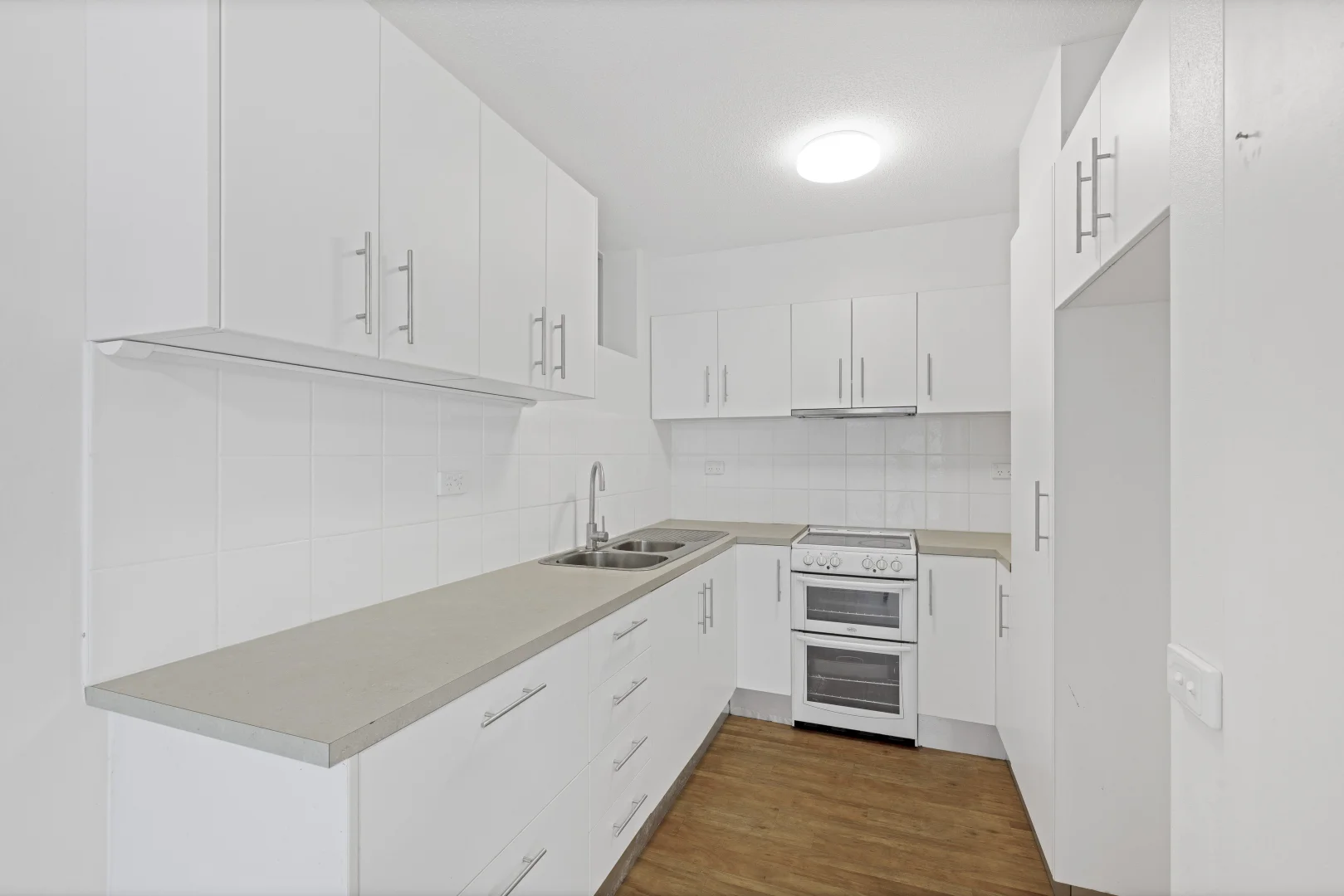 Additional image 4 of 5/280 Hedges Avenue, Mermaid Beach QLD 4218