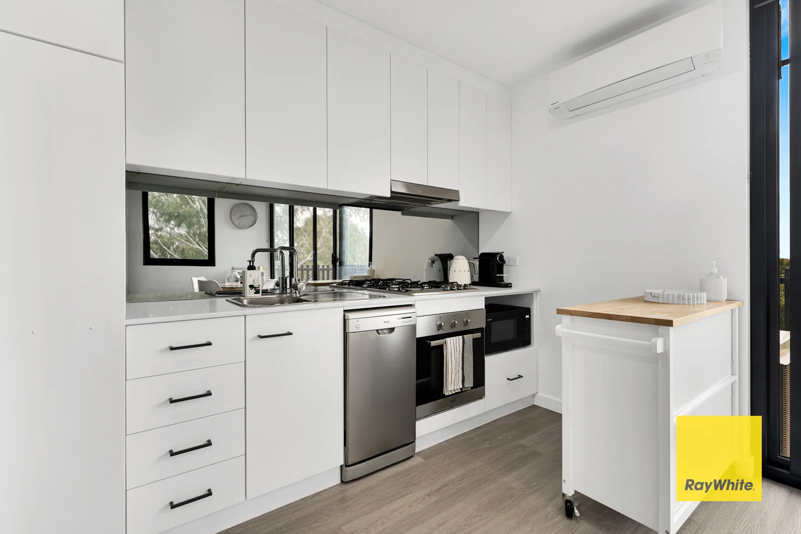 10/68 Janefield Drive, Bundoora VIC 3083 photo 4