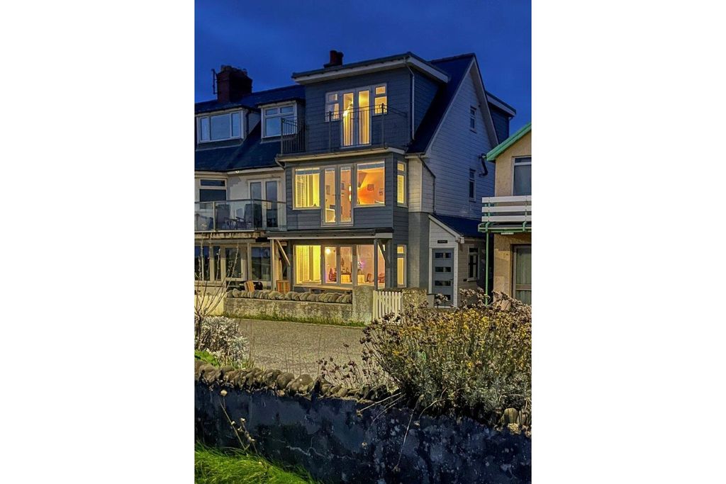4 bed semi-detached house for saleBorth, Ceredigion SY24
