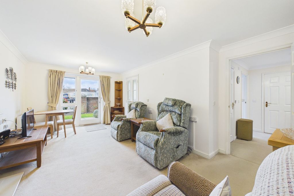 Additional image 4 of 2 bed flat for saleHanbury Court, Thetford IP24