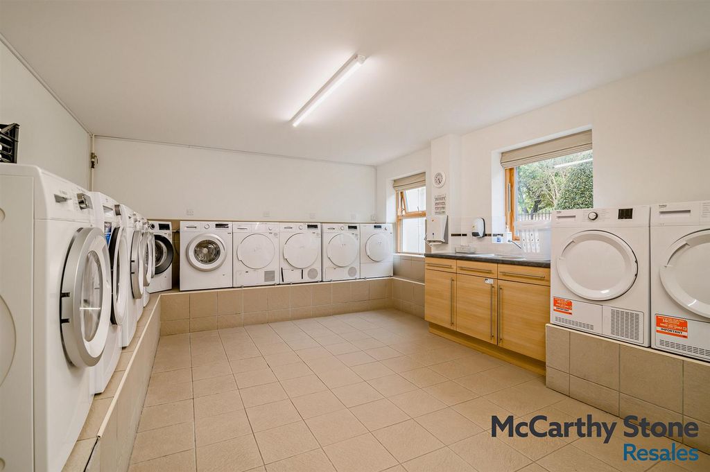 Additional image 17 of 2 bed flat for saleEllisfields Court, Mount Street, Taunton TA1