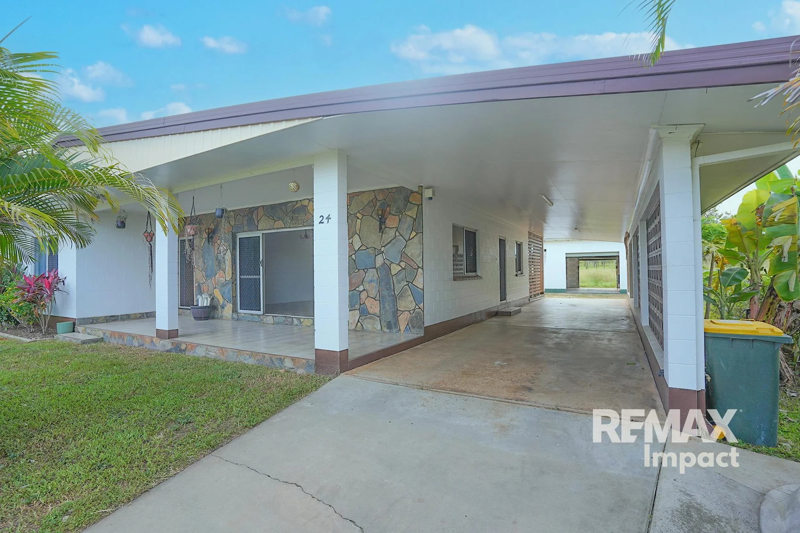 24 Vaughan Street, Mareeba QLD 4880 photo 2