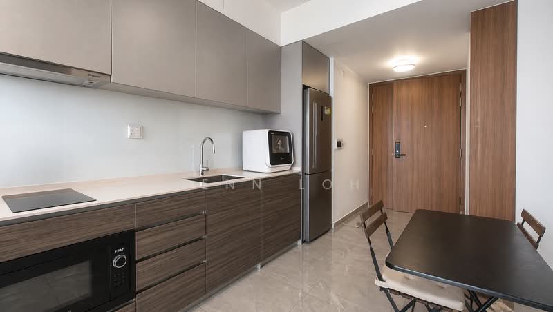 21 Stirling Road photo 4
