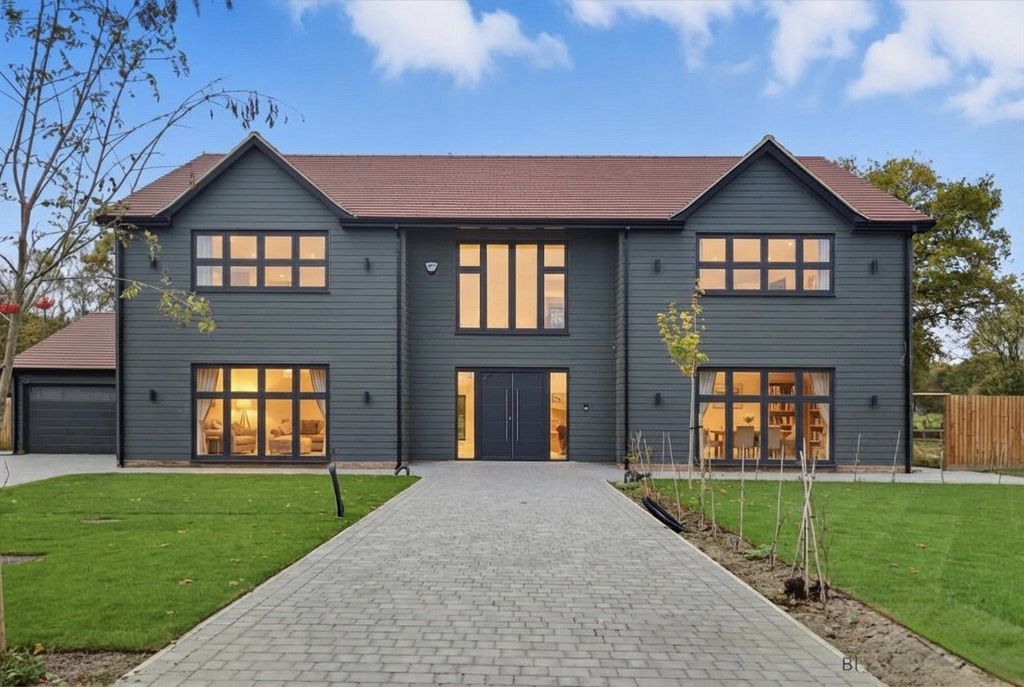 5 bed detached house for saleThe Sherwood, Dagwood Lane, Doddinghurst CM15
