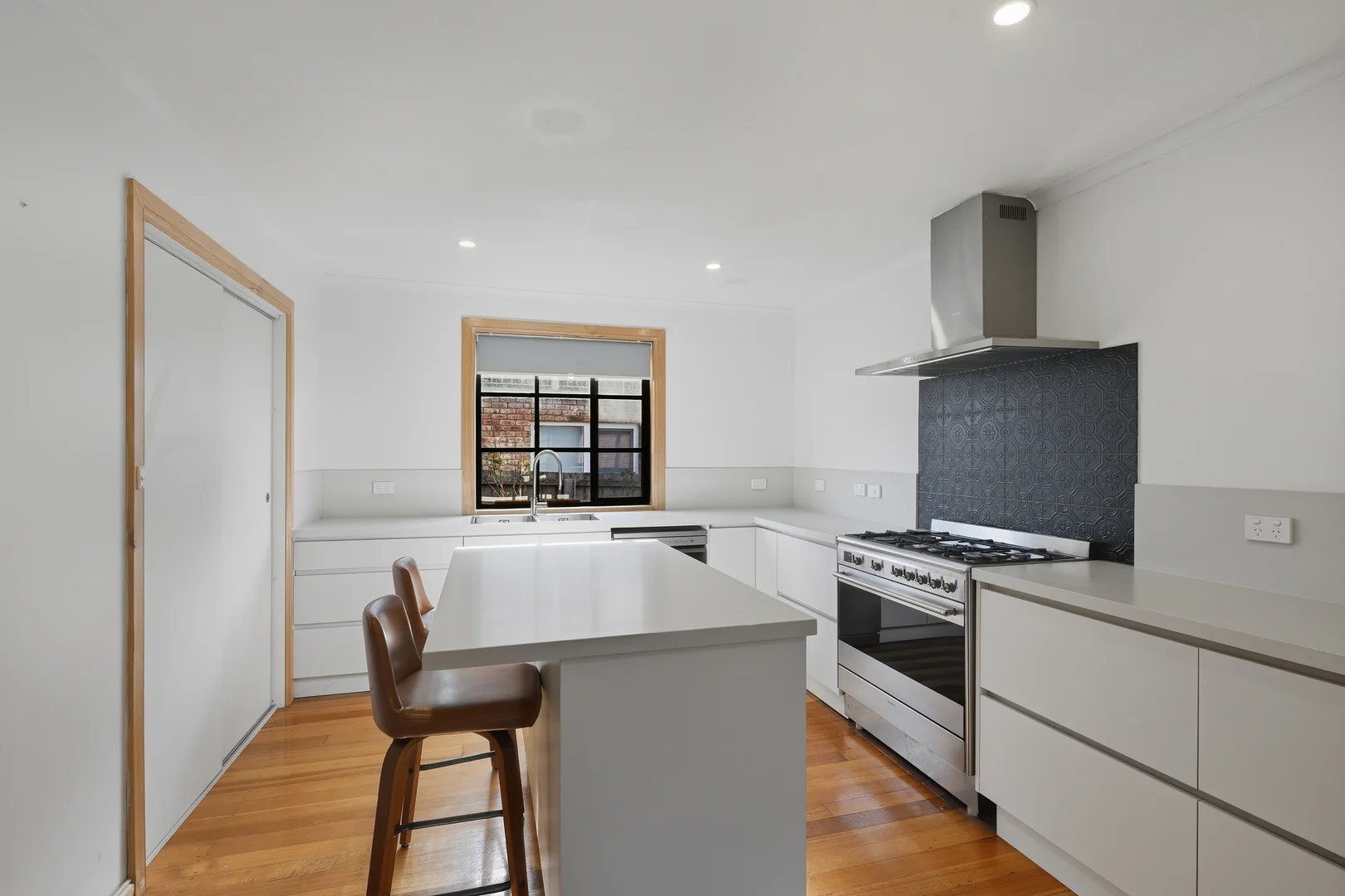 Additional image 2 of 10 Excalibur Place, Lindisfarne TAS 7015