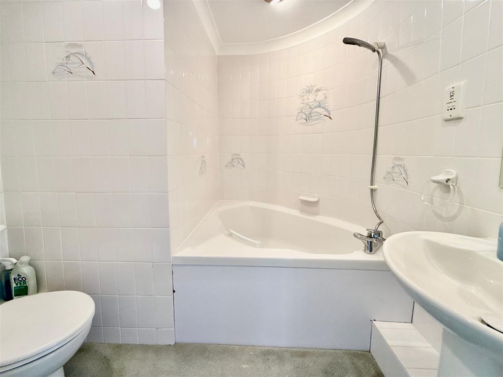 Additional image 11 of 2 bed flat for saleBerry Head Road, Brixham TQ5