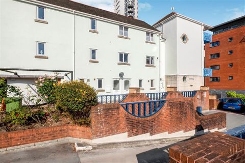 Camona Drive, Swansea SA1, Studio to rent