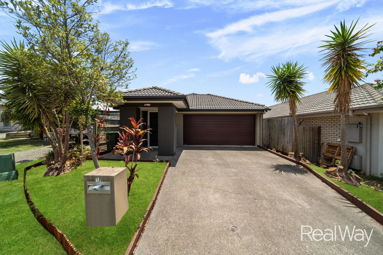 19 Bala Court, Springfield Lakes QLD 4300