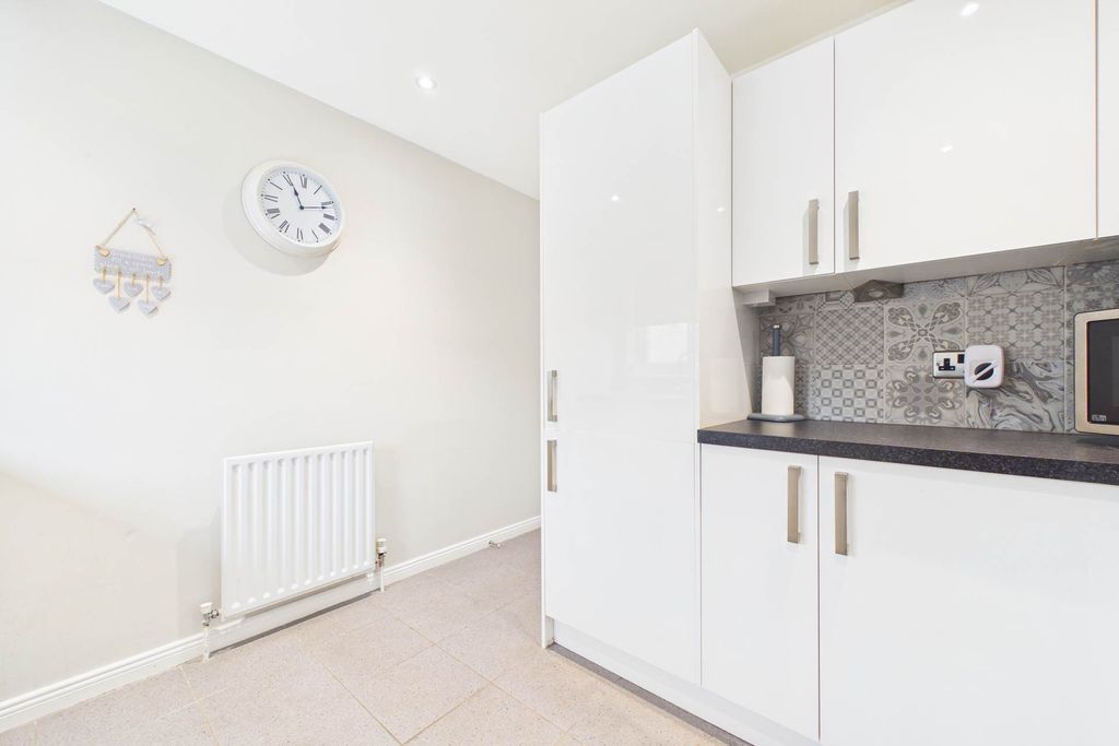 Additional image 9 of 2 bed flat for saleSouth Park Grove, Hamilton ML3