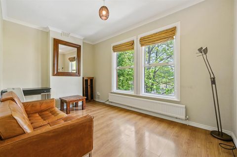 Mill Hill Road, Acton W3