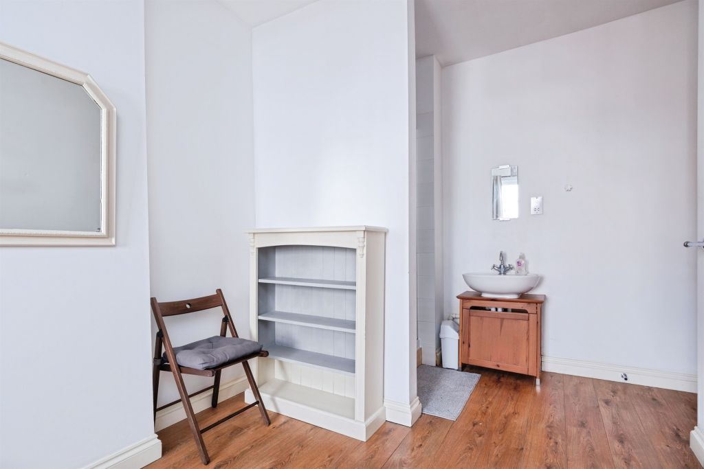 Additional image 9 of 1 bed flat for saleWest Street, Buckingham MK18