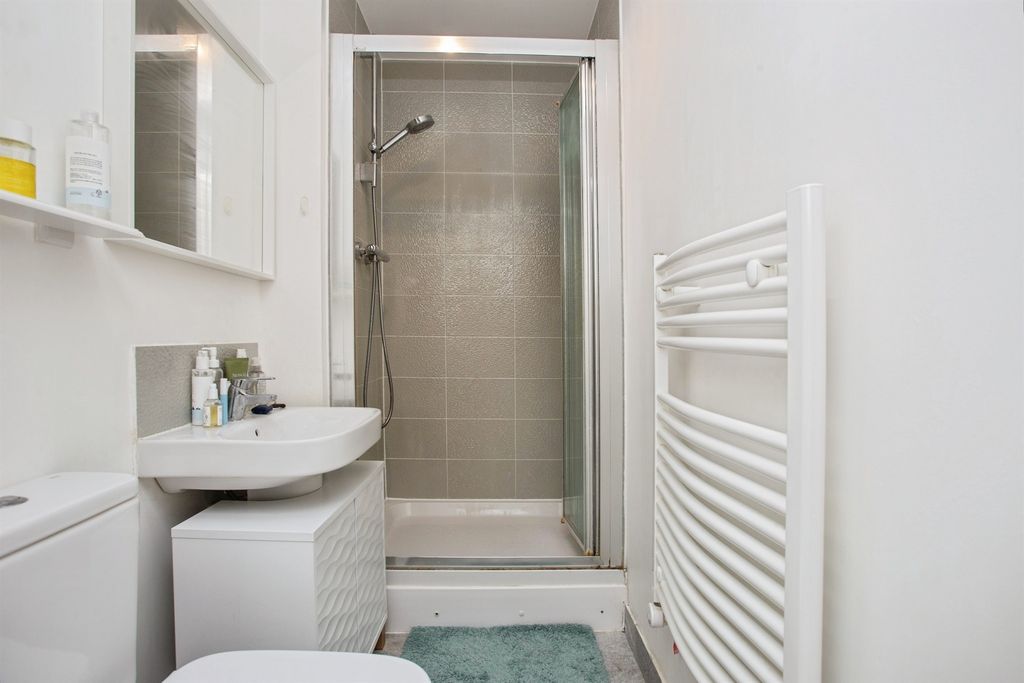 Additional image 18 of 2 bed flat for saleManor Way, Borehamwood WD6