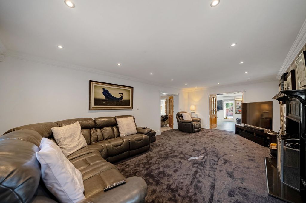 Additional image 23 of 5 bed detached house for saleDivision Lane, Blackpool FY4
