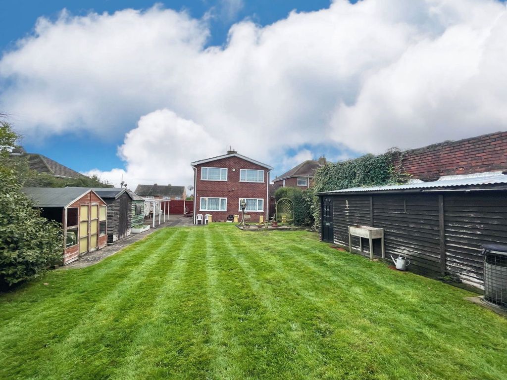 Additional image 3 of 5 bed detached house for saleQueen Street, Pensnett, Brierley Hill DY5