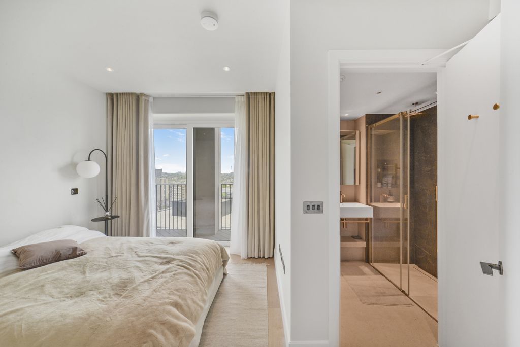 Additional image 17 of 3 bed flat for saleCascade Way, White City W12