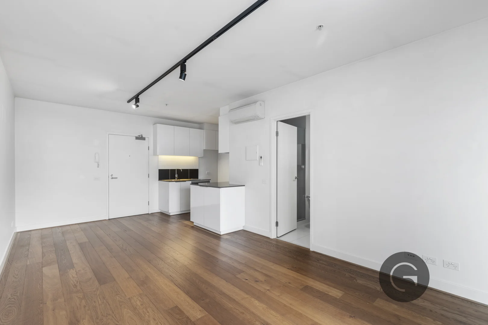 Additional image 5 of 604/12 Trenerry Crescent, Abbotsford VIC 3067