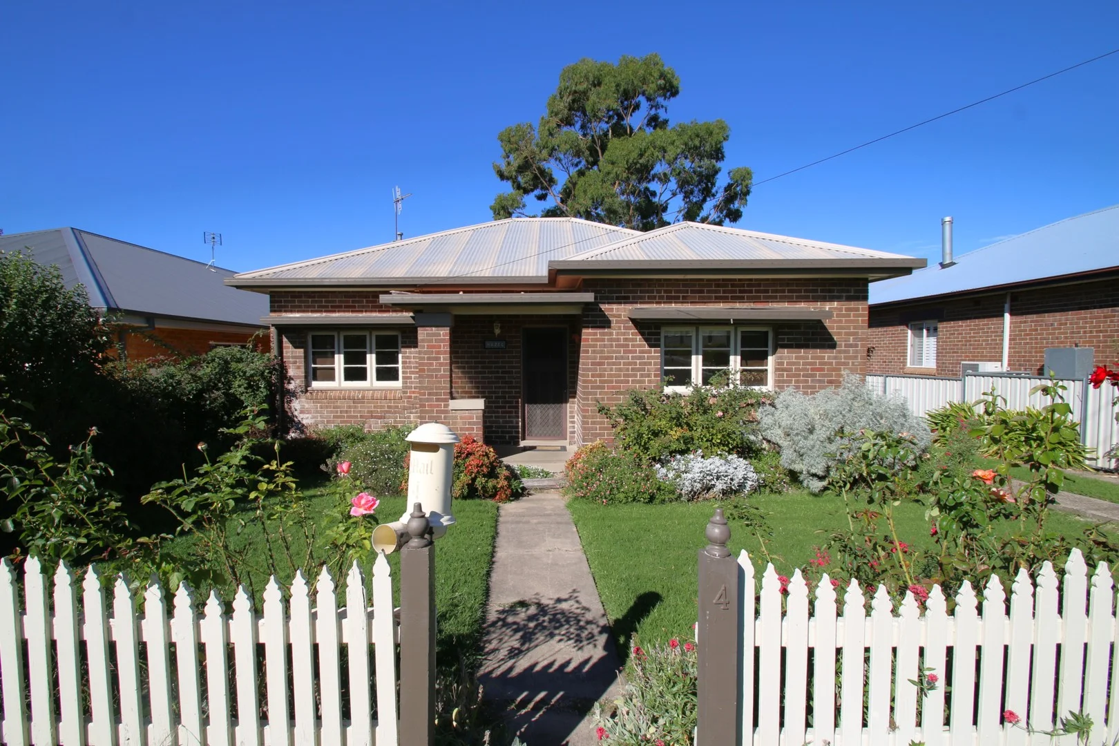 4 Curran Street, Orange NSW 2800