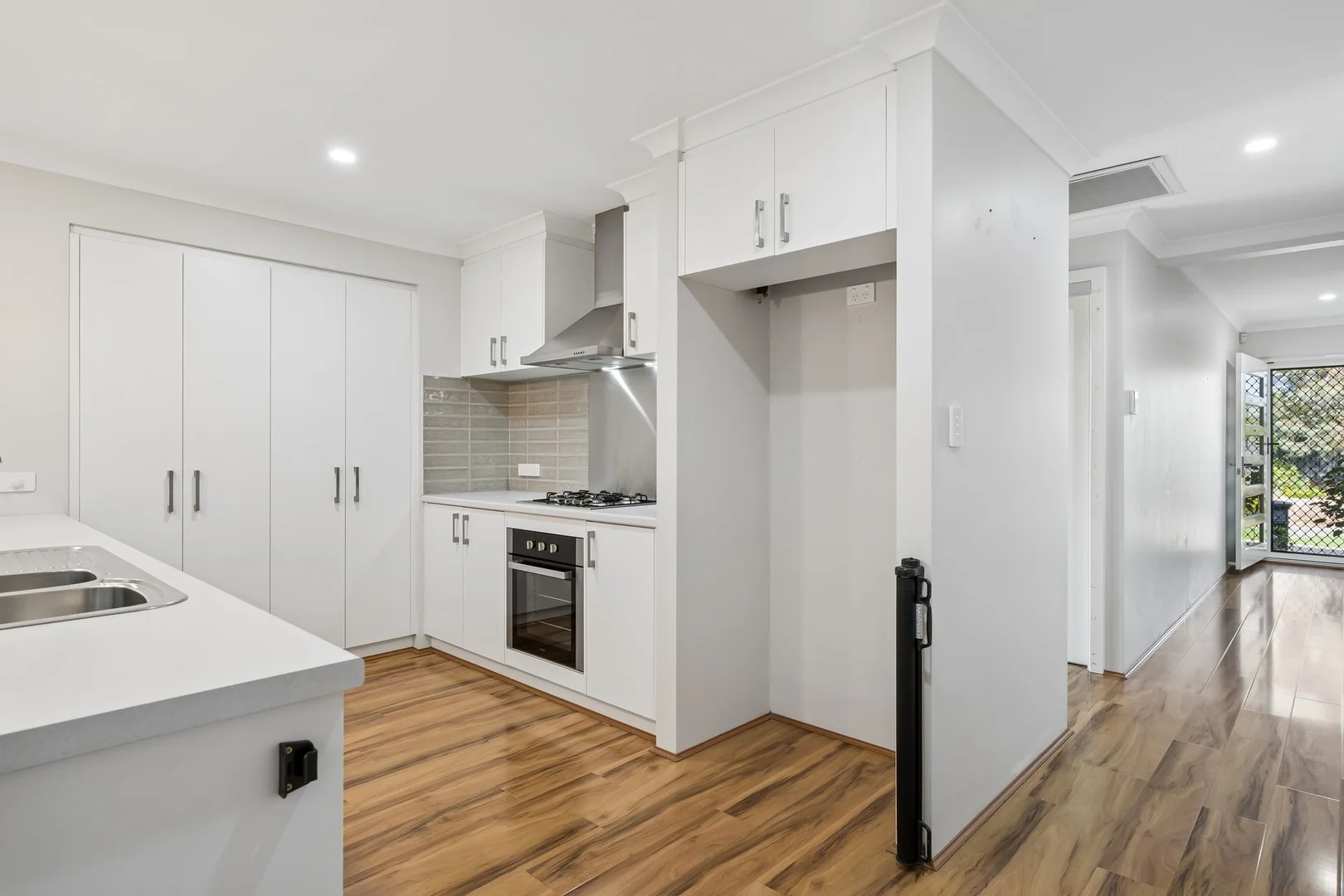 Additional image 4 of 27 Parkhurst Avenue, Hilbert WA 6112